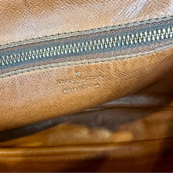 Louis Vuitton crossbody *Custom* with chain, bag charm and dust bag - Picture 8 of 16